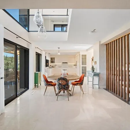 Вилла Isolated, Luxurious Stay, Olivinn Yali Mansion Бодрум