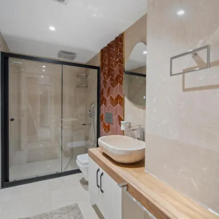 Вилла Isolated, Luxurious Stay, Olivinn Yali Mansion
