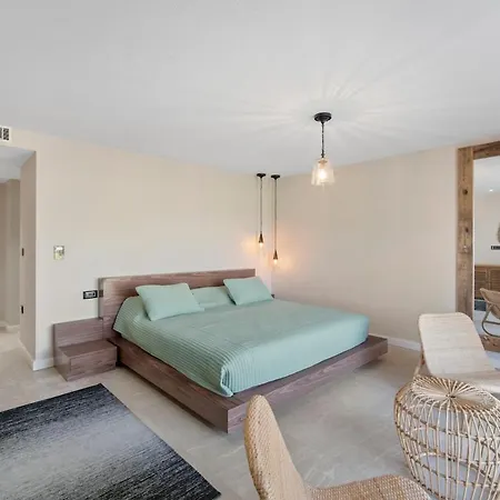 Isolated, Luxurious Stay, Olivinn Yali Mansion * Бодрум